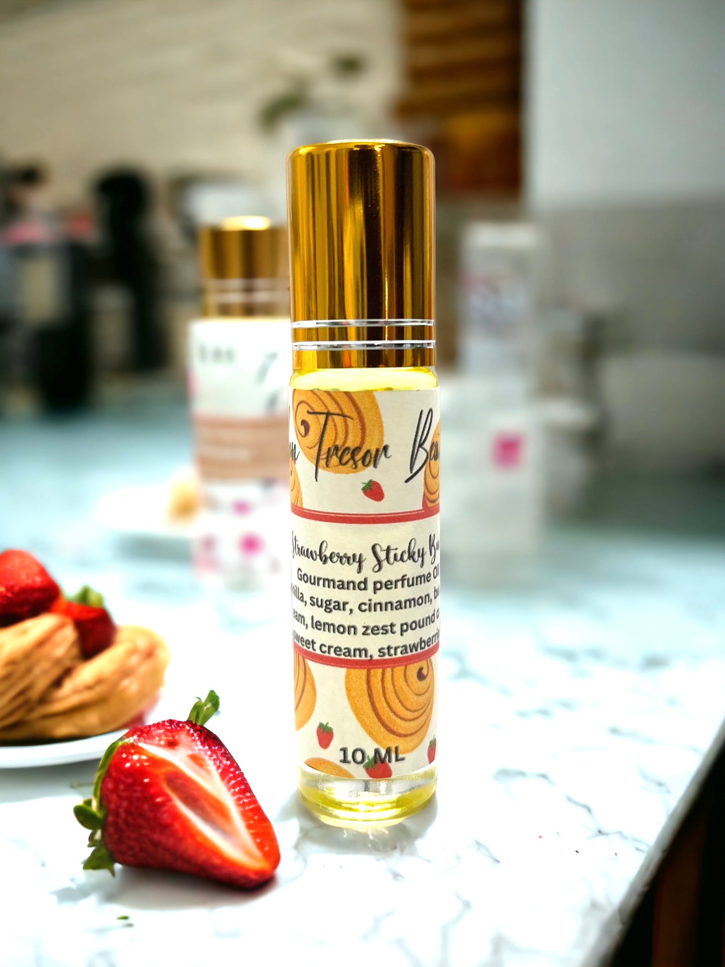 Strawberry Sticky Buns perfume oil, vanilla cream, cinnamon, strawberry, gourmand perfume, woman’s perfume