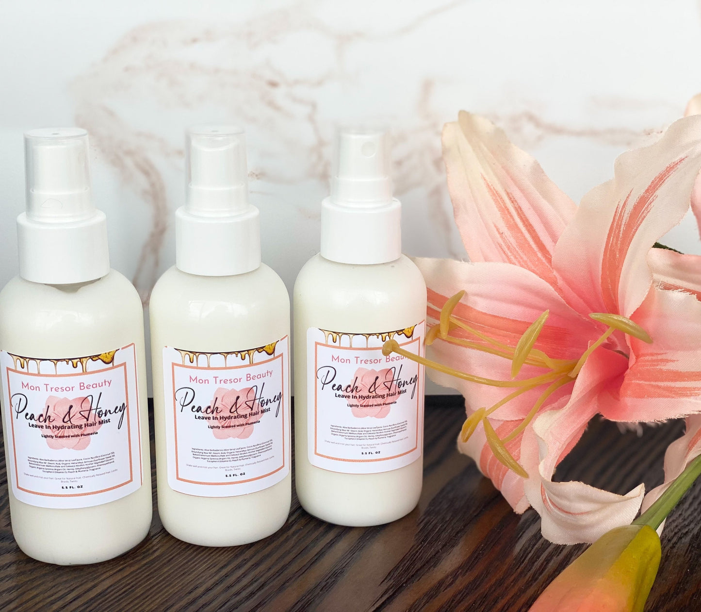 Peach & Honey Hydrating Hair Mist  for all hair types and textures ( straight, curly, thick, thin, locks, braids, twists, chemically treated