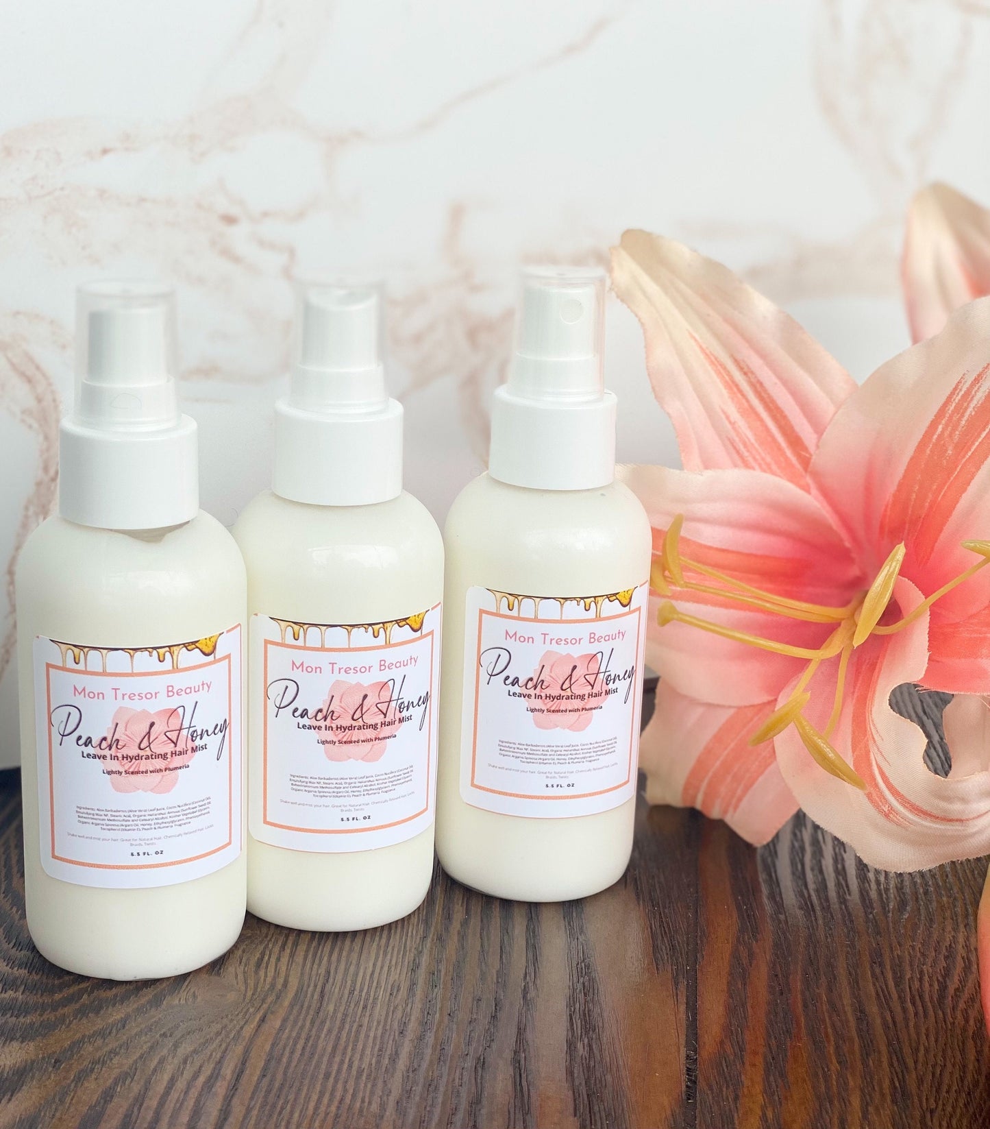 Peach & Honey Hydrating Hair Mist  for all hair types and textures ( straight, curly, thick, thin, locks, braids, twists, chemically treated