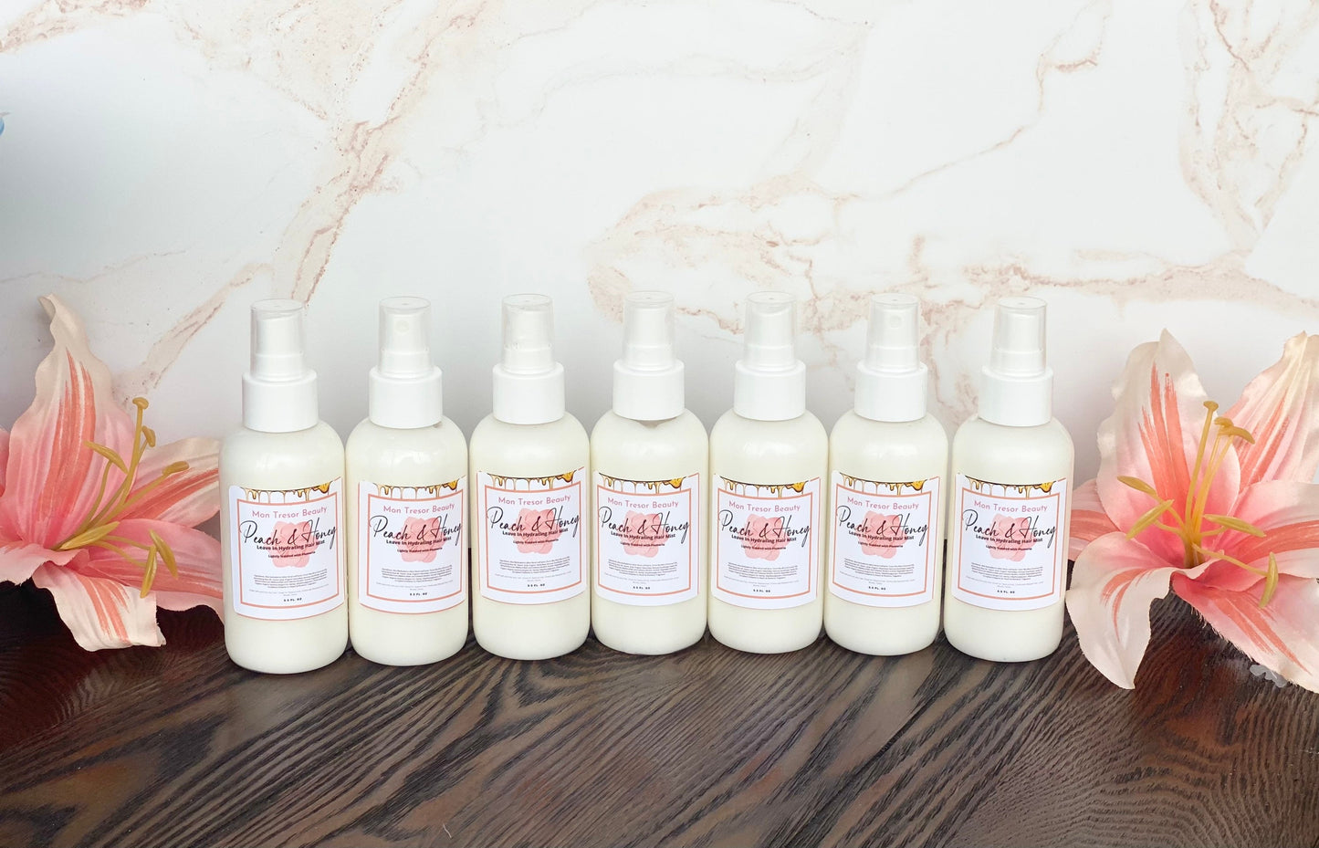 Peach & Honey Hydrating Hair Mist  for all hair types and textures ( straight, curly, thick, thin, locks, braids, twists, chemically treated